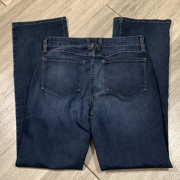 NYDJ Dark Wash Bootcut Stretch Lift Tuck Technology size 8 - Picture 3 of 10